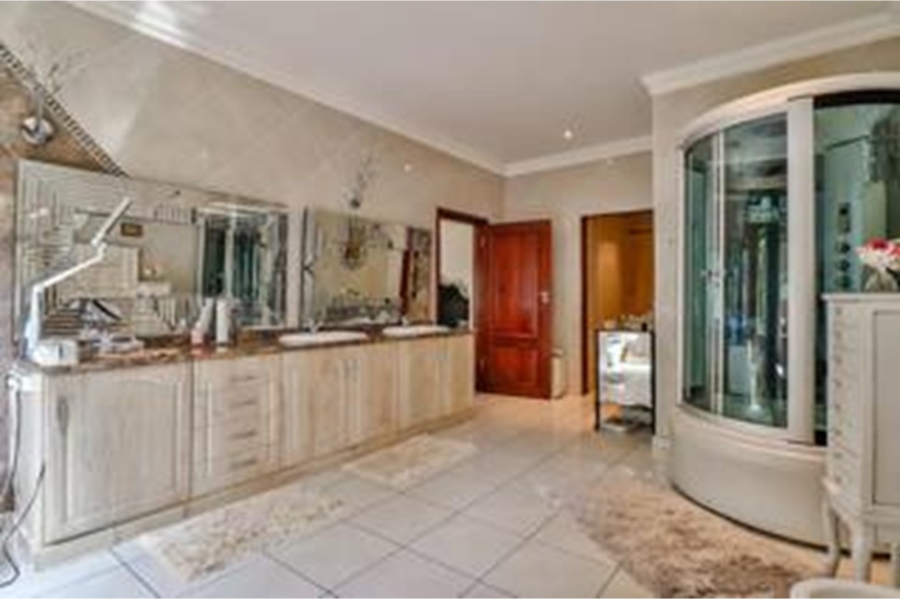 8 Bedroom Property for Sale in Kshane North West